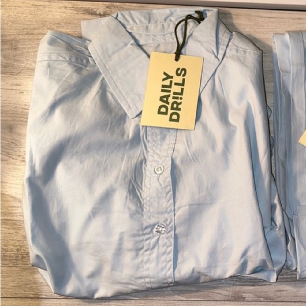 Daily Drills Nwt Poplin Button Up M/L - image 3